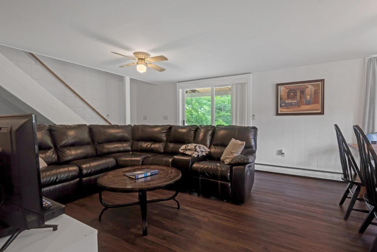 Two Brooks Lodge Bennington Bagian luar foto