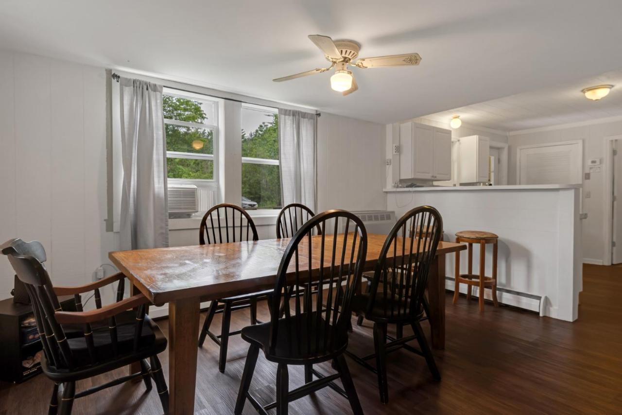 Two Brooks Lodge Bennington Bagian luar foto